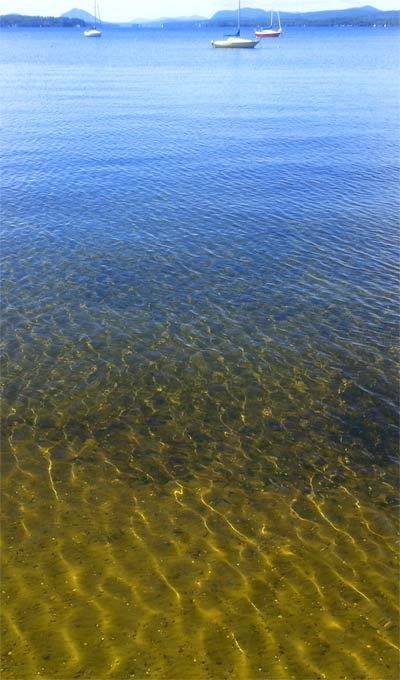 Les eaux limpides du Lac Memphremagog